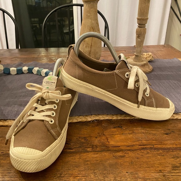 Cariuma‎ Sneakers, Women’s Sand Knit size 8.5 - Picture 1 of 10